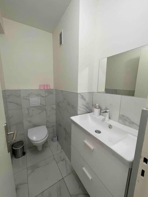 3 Pieces Apartment A Juan-Les-Pins أنتيب المظهر الخارجي الصورة